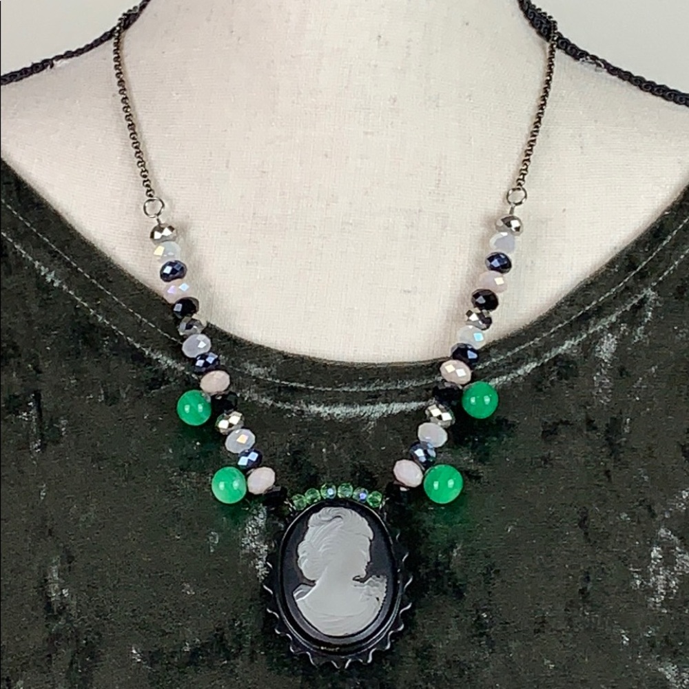 Green Cameo Statement Necklace - Women's Fashion Jewelry